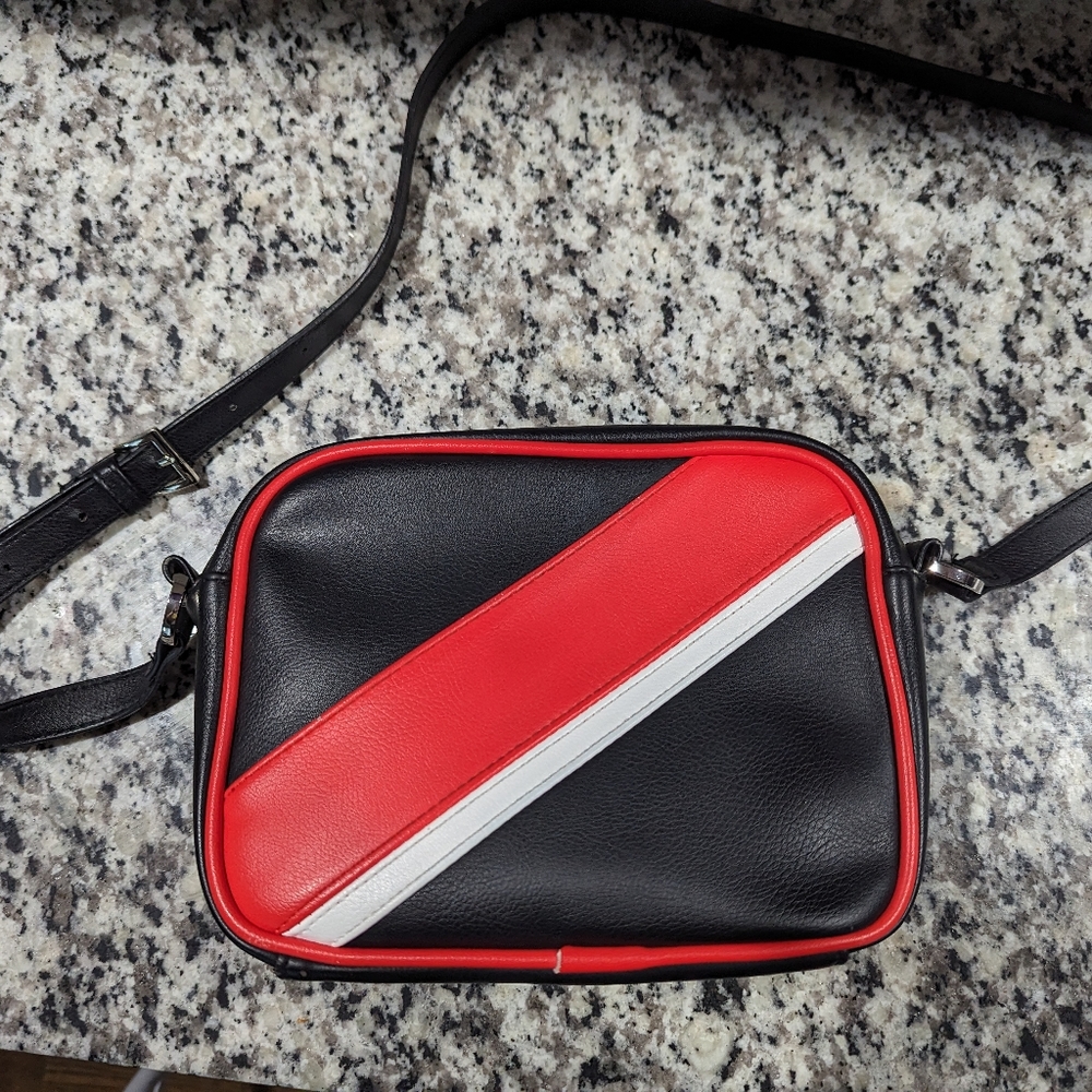 Wild Fable adjustable purse